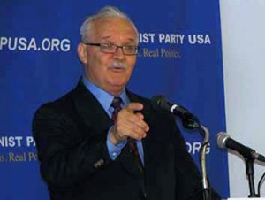 Sam Webb speaking at the CPUSA Convention (Photo: People's World)